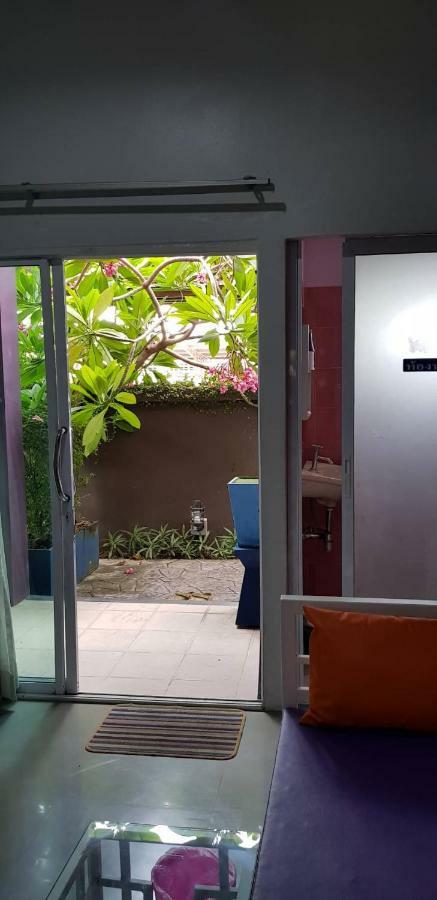 Albergue Buorana Chonburi Exterior foto