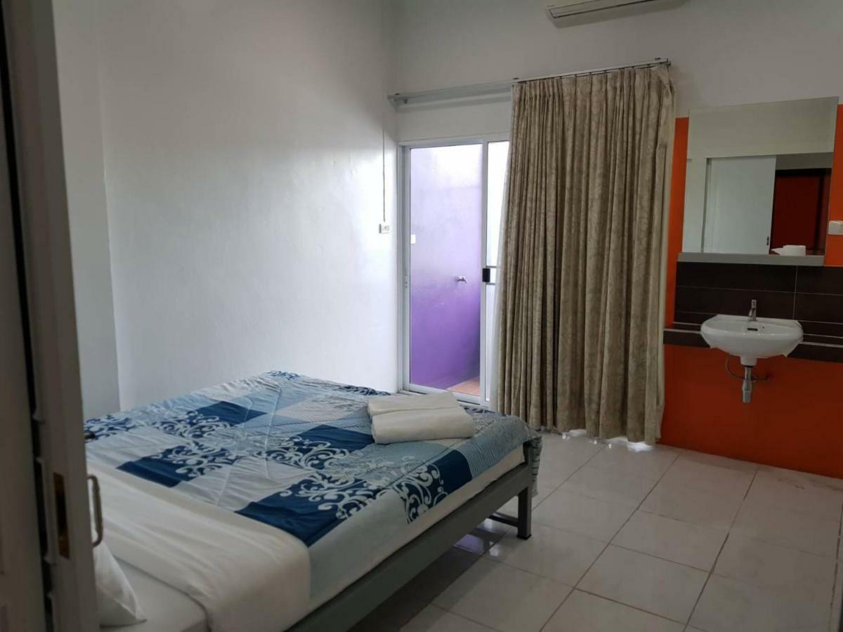 Albergue Buorana Chonburi Exterior foto