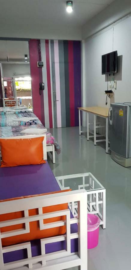 Albergue Buorana Chonburi Exterior foto